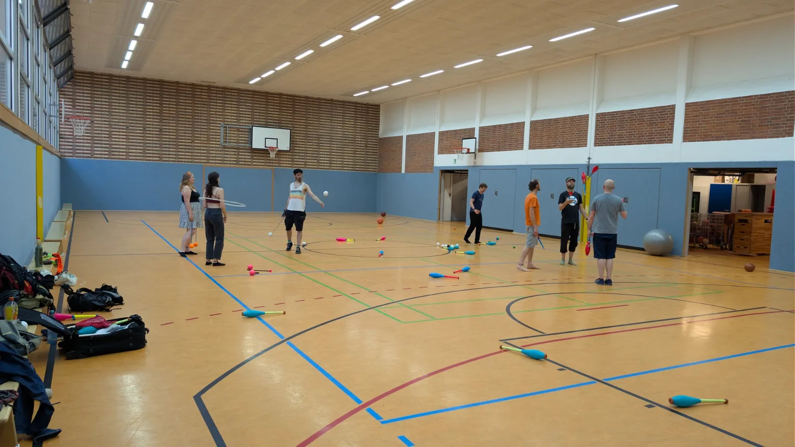 Photo of Hochschulsport Jonglieren, Hula Hoop und Zirkuskünste