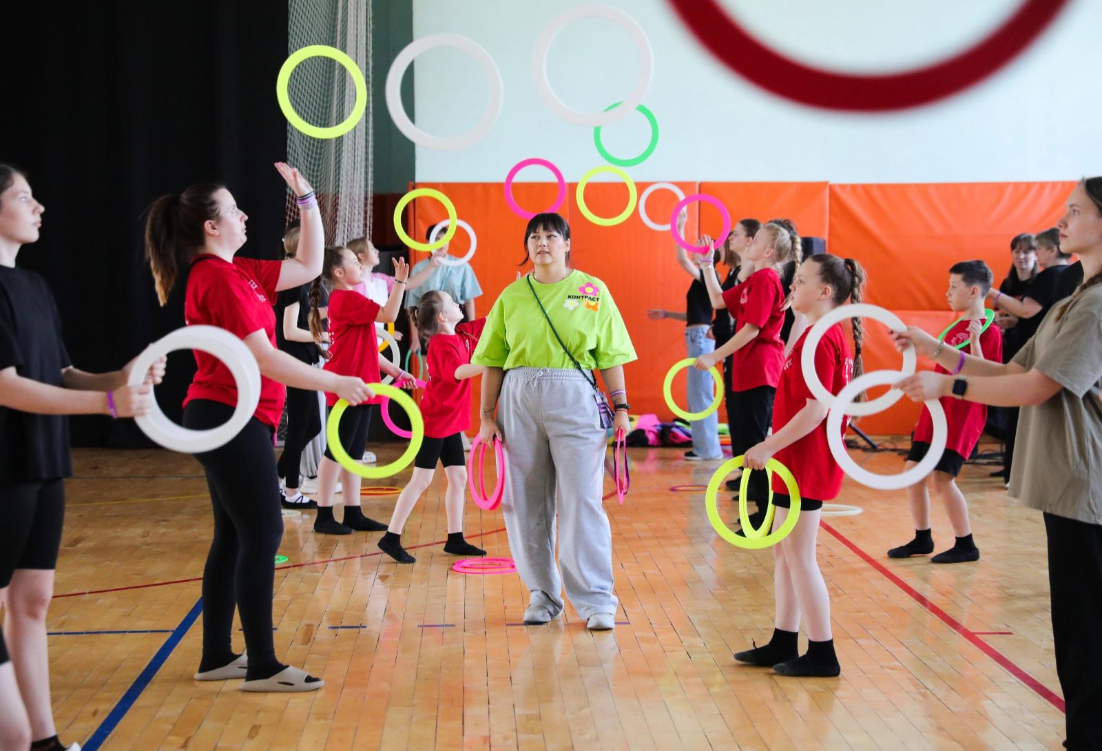 Photo of Contrast juggling school