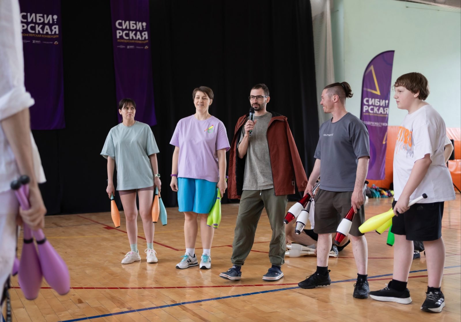 Photo of Contrast juggling school